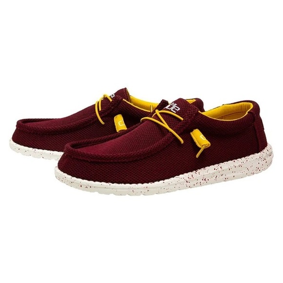 Womens Dude Wally Sox Maroon Shoe M7 
